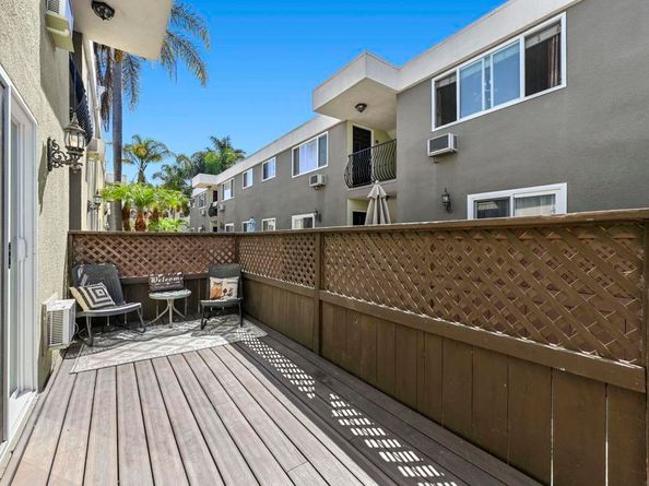 6666 Beadnell Way, San Diego CA 92117