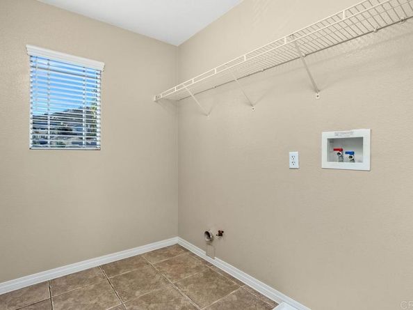 679 Glasgow  Ct, San Marcos CA 92069