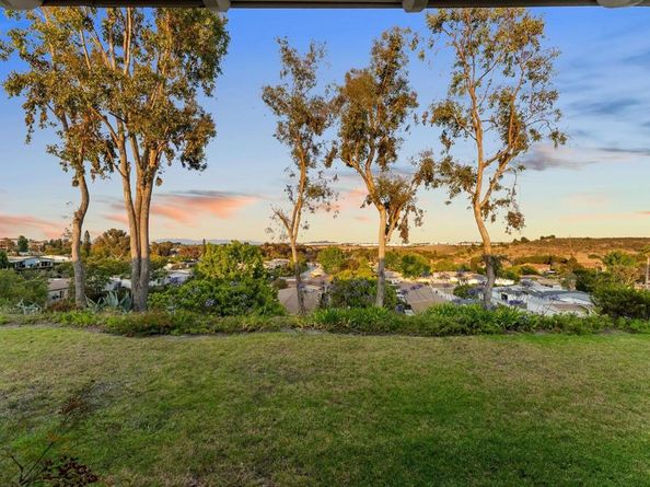 3839 Vista Campana S 32, Oceanside CA 92057
