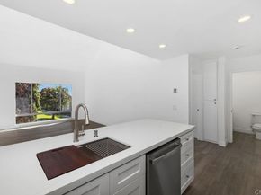 8036 Linda Vista Rd. 2E, San Diego CA 92111