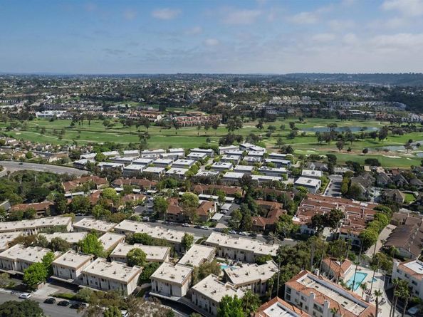 2349 Altisma Way B, Carlsbad CA 92009