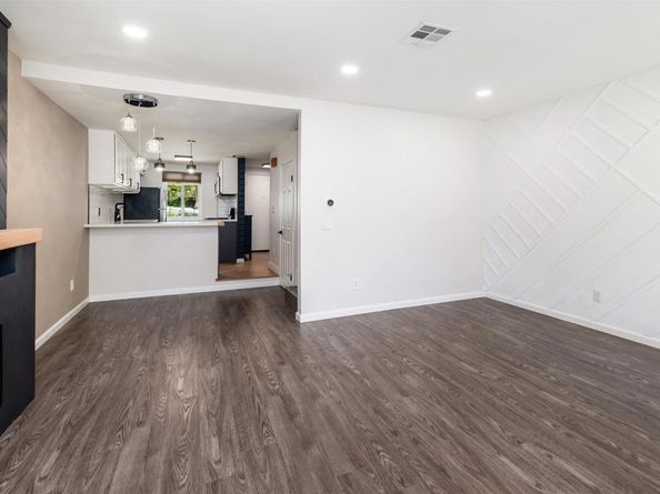 2349 Altisma Way B, Carlsbad CA 92009