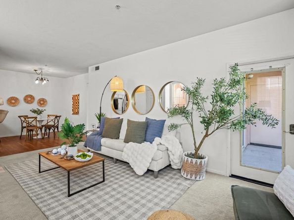 18752 Caminito Cantilena 170, San Diego CA 92128