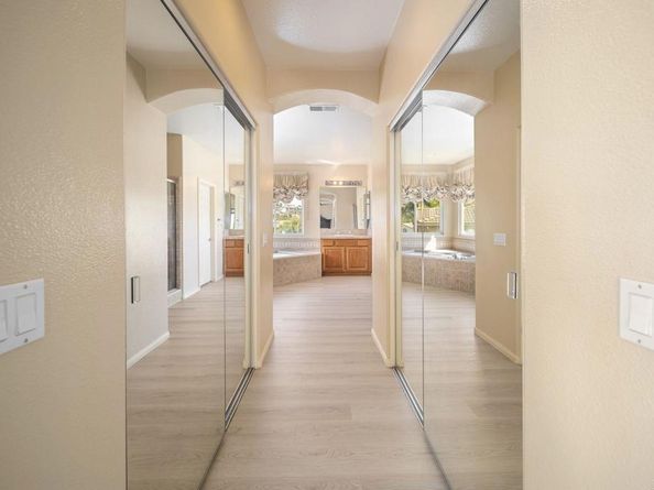 3748 Cavern Pl, Carlsbad CA 92010