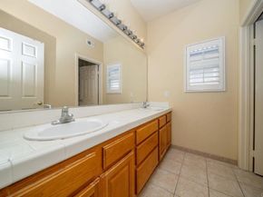3748 Cavern Pl, Carlsbad CA 92010