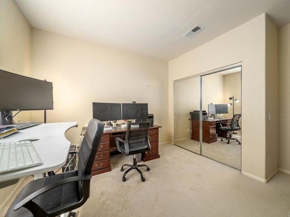 3748 Cavern Pl, Carlsbad CA 92010
