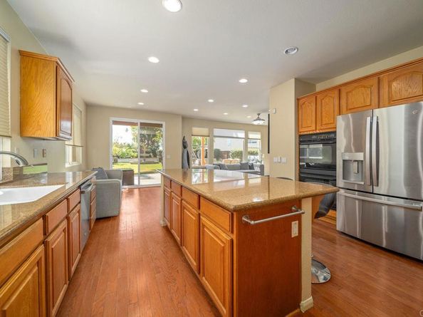 3748 Cavern Pl, Carlsbad CA 92010