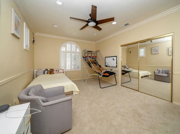 3748 Cavern Pl, Carlsbad CA 92010