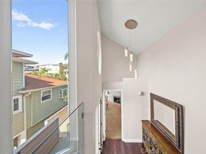 1737 Beryl Street, San Diego CA 92109