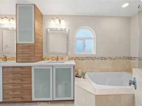 1737 Beryl Street, San Diego CA 92109