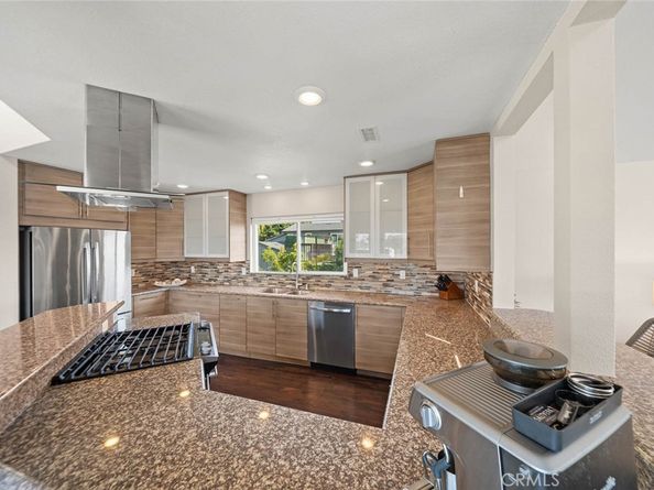 1737 Beryl Street, San Diego CA 92109