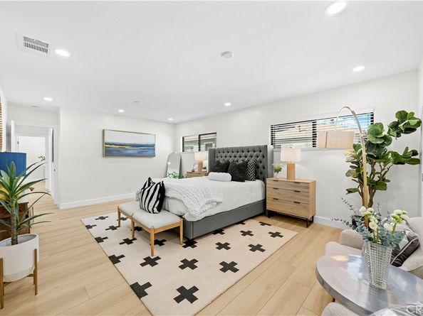 6714 Mclennan, Lake Balboa CA 91406