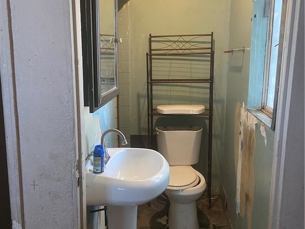 12116 S Willowbrook, Compton CA 90222