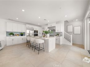 306 Treble, Irvine CA 92618