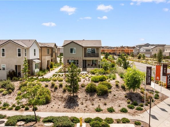 306 Treble, Irvine CA 92618
