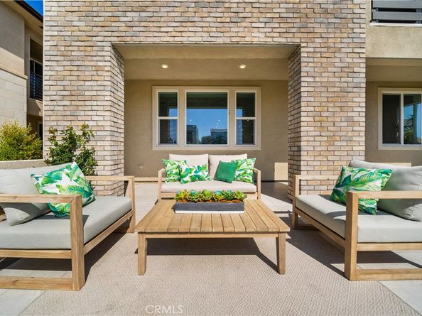 306 Treble, Irvine CA 92618