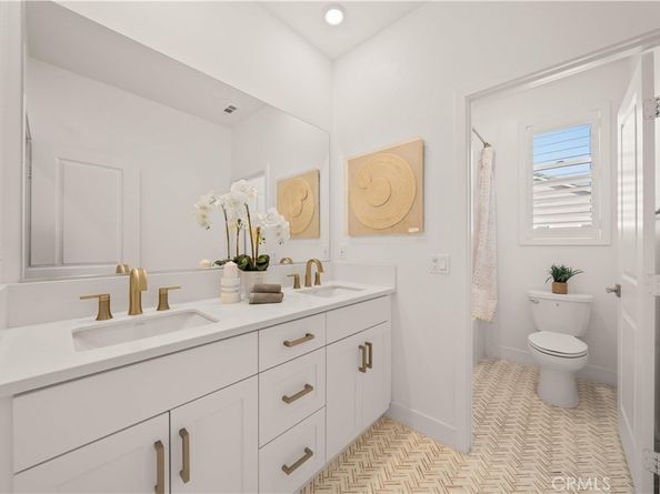 306 Treble, Irvine CA 92618