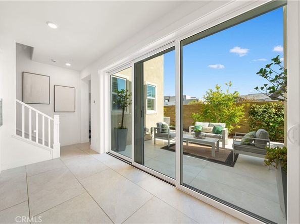 306 Treble, Irvine CA 92618