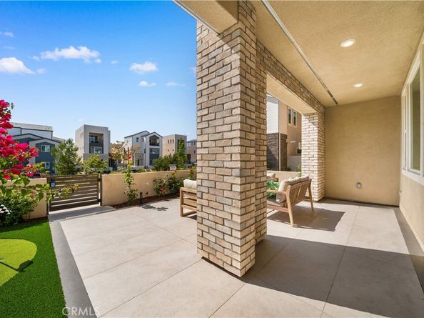 306 Treble, Irvine CA 92618