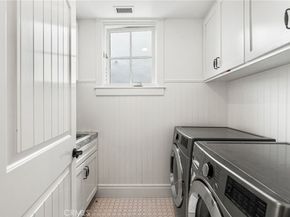 320 Heliotrope Avenue, Corona Del Mar CA 92625