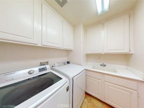 19 Sorbonne, Westminster CA 92683