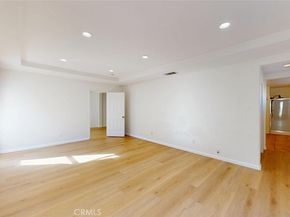 19 Sorbonne, Westminster CA 92683