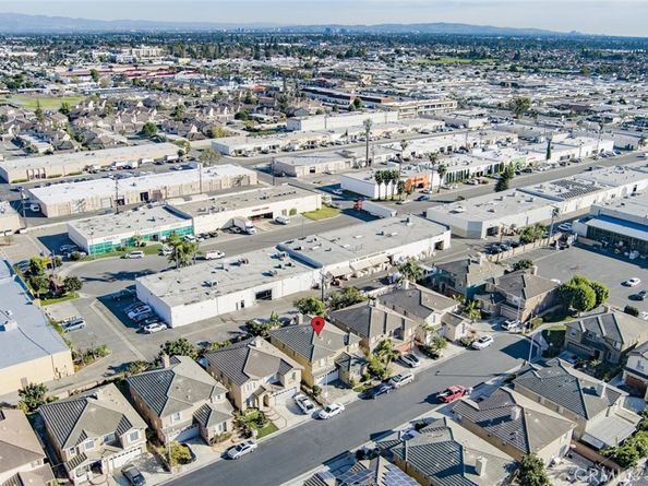 19 Sorbonne, Westminster CA 92683