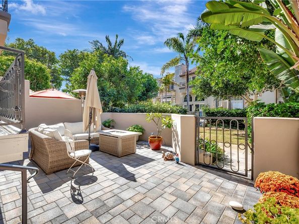 19305 Champion Lane, Huntington Beach CA 92648