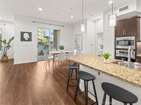 21 Gramercy 208, Irvine CA 92612