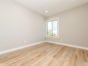 7 sunup, Irvine CA 92603