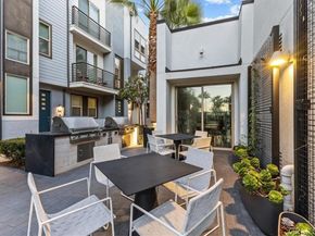 302 Placemark, Irvine CA 92614