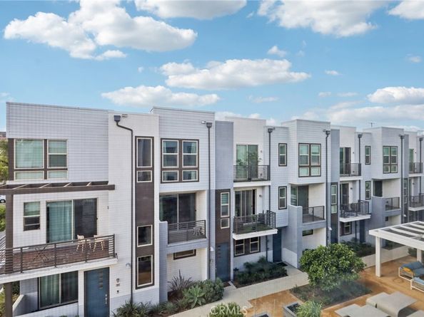 302 Placemark, Irvine CA 92614