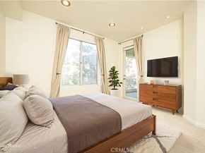 2233 Martin 311, Irvine CA 92612