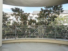 2233 Martin 311, Irvine CA 92612