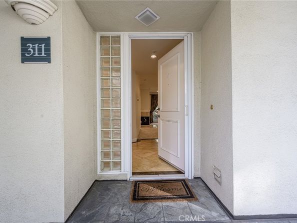 2233 Martin 311, Irvine CA 92612