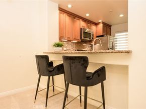 2233 Martin 311, Irvine CA 92612