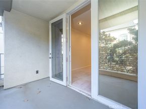 2233 Martin 311, Irvine CA 92612