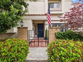 38 Navarre 138, Irvine CA 92612