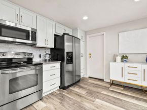 38 Navarre 138, Irvine CA 92612