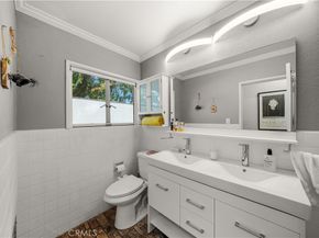 5150 Village Grn, Los Angeles CA 90016