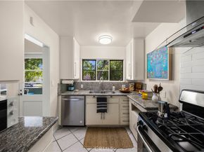 5150 Village Grn, Los Angeles CA 90016