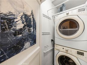 5150 Village Grn, Los Angeles CA 90016