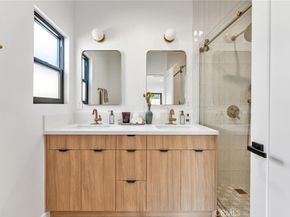 1604 N Kingsley, Los Angeles CA 90027