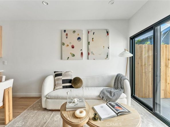 1604 N Kingsley, Los Angeles CA 90027