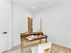 1604 N Kingsley, Los Angeles CA 90027