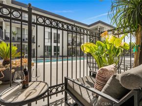 1351 N Crescent Heights 114, West Hollywood CA 90046