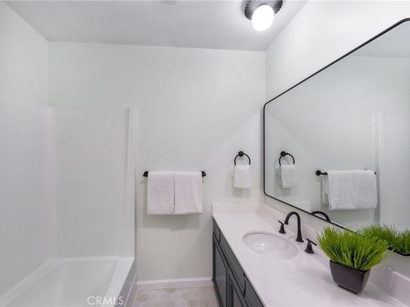 4944 Cahuenga Boulevard, North Hollywood CA 91601