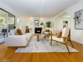 4944 Cahuenga Boulevard