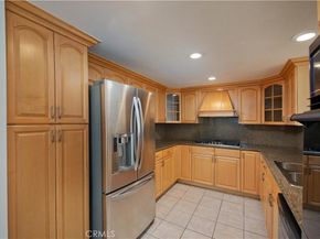 5711 Owensmouth Avenue 117, Woodland Hills CA 91367