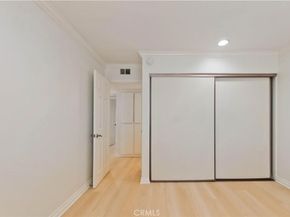 5711 Owensmouth Avenue 117, Woodland Hills CA 91367